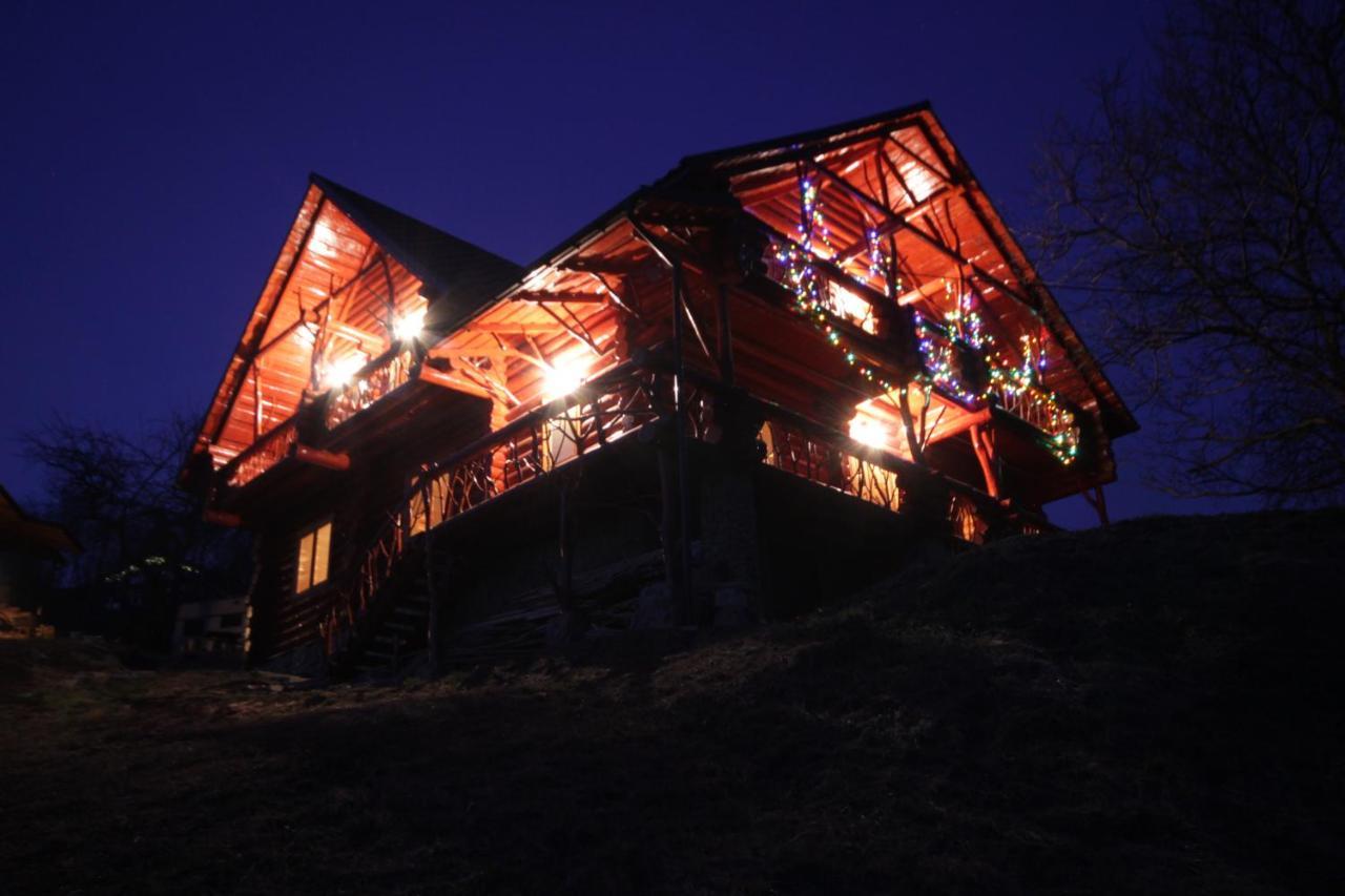 Дерев'Яний Котедж "Казка" Jaremtsche Exterior foto